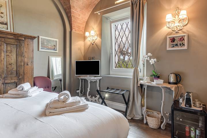 Appartamento intero, Camera 'Pretty Suite Firenze' con giardino privato, Wi-Fi e aria condizionata in Fiesole, Firenze province