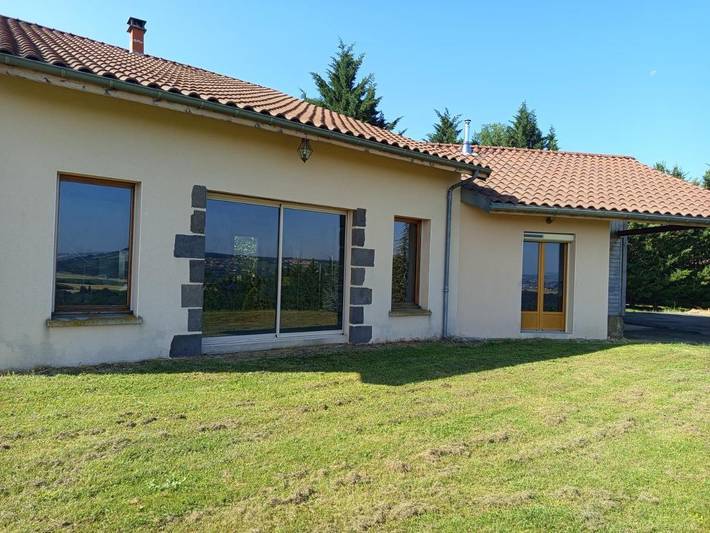 Location de vacances pour 4 personnes, avec vue et jardin à Nonette - 3