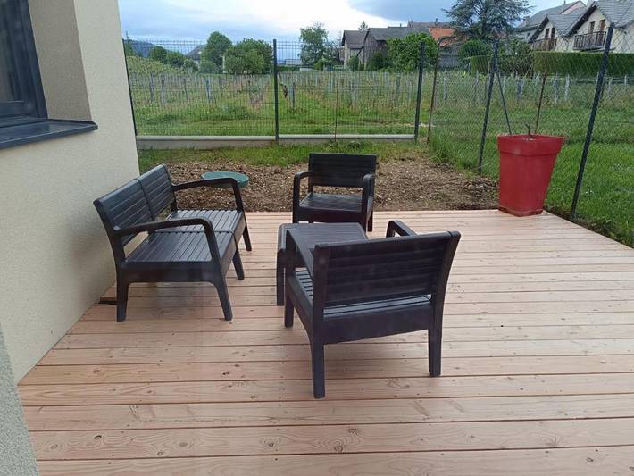 Location de vacances pour 2 personnes, avec vue ainsi que piscine et jardin à Myans - 2