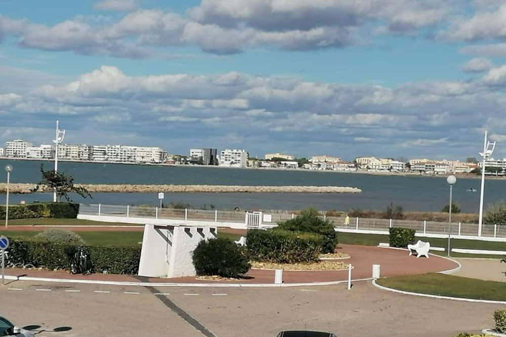 Entire apartment, Beautiful Apartment 4 People with Ac & Parking, Port Camargue in Port Camargue, Le Grau-du-Roi
