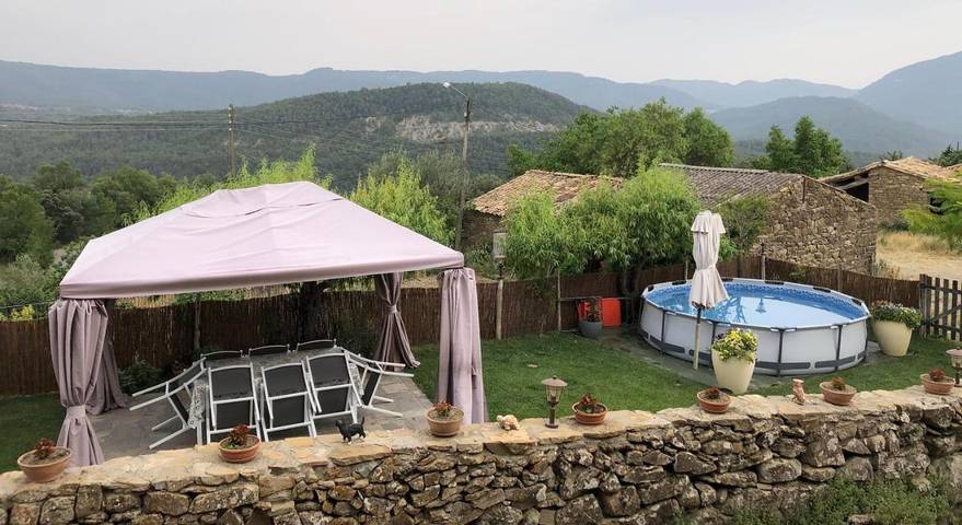 Casa rural con piscina para 8 personas, con piscina además de vistas y jardín en Provincia de Huesca - 2