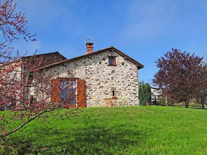 Gîte pour 2 personnes, avec jardin à Solignac (homonymie)