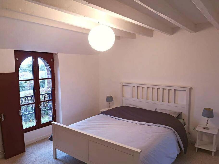 Three-Bedroom House in Amilly, Région de Montargis