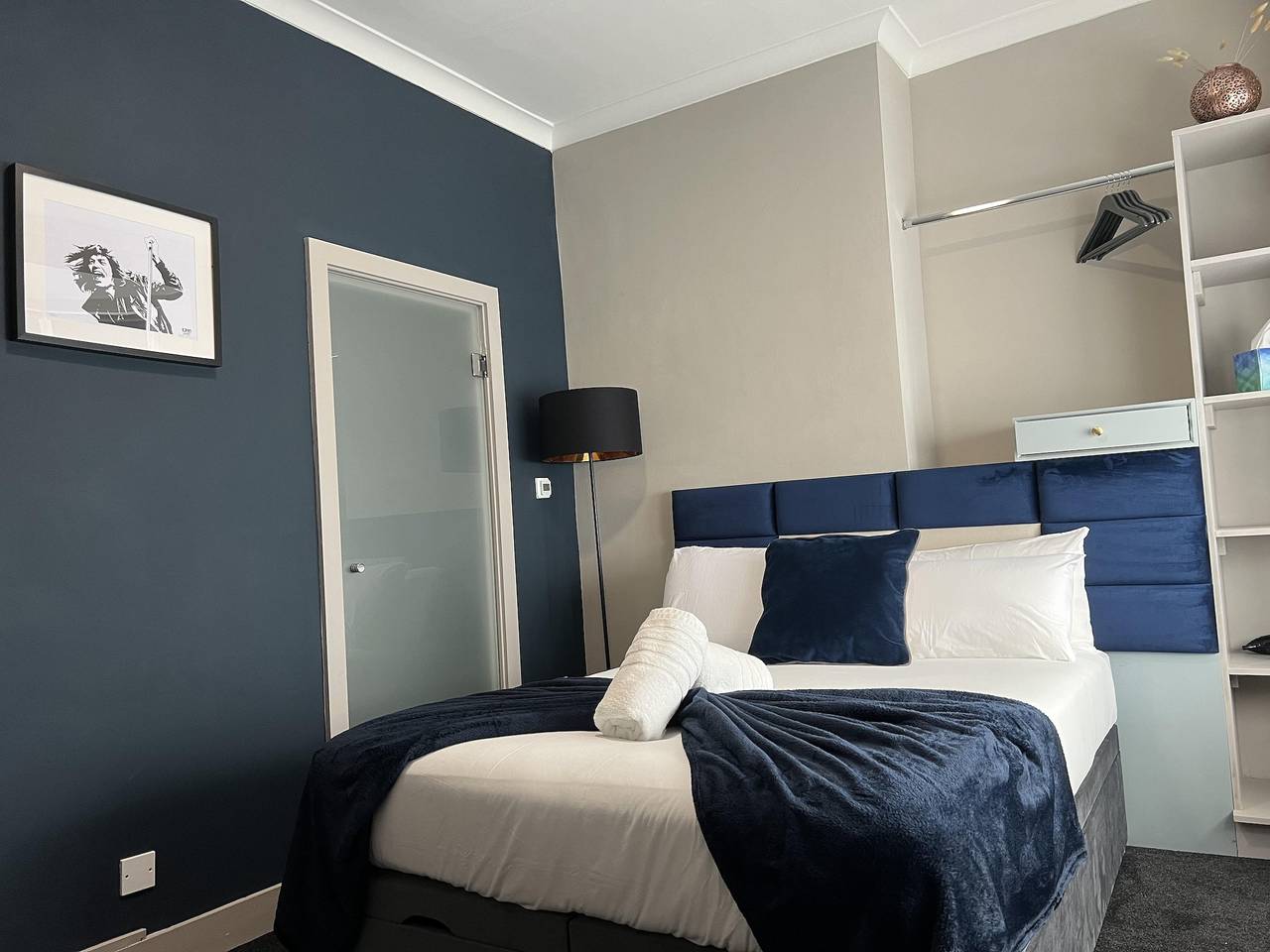 Holiday Rental for 8 People in Sheffield, South Yorkshire