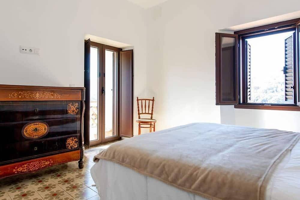 16th-Century Masia with Pool and Chapel in Argentona, Costa del Maresme