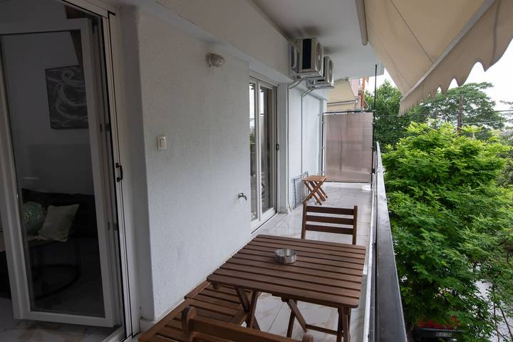 Entire apartment, Fresh 1 Bd Apartment with Balcony in Thessaloniki in Thessaloniki region