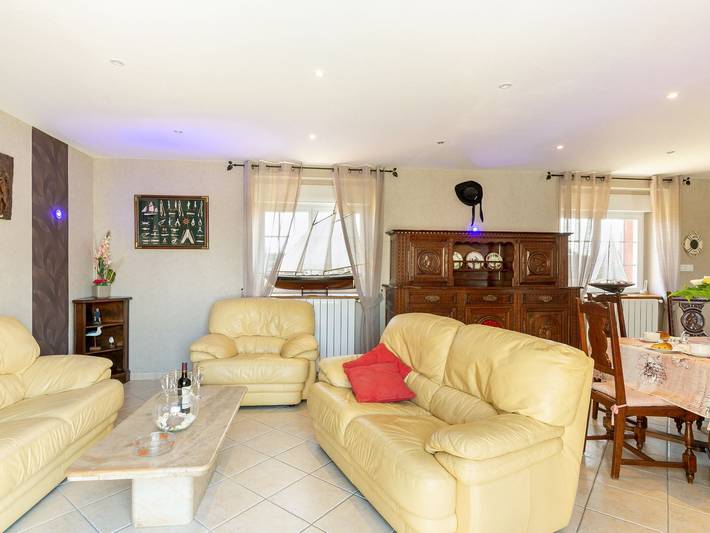 Location de vacances pour 8 personnes, avec terrasse et jardin à Plounéour-Trez - 3