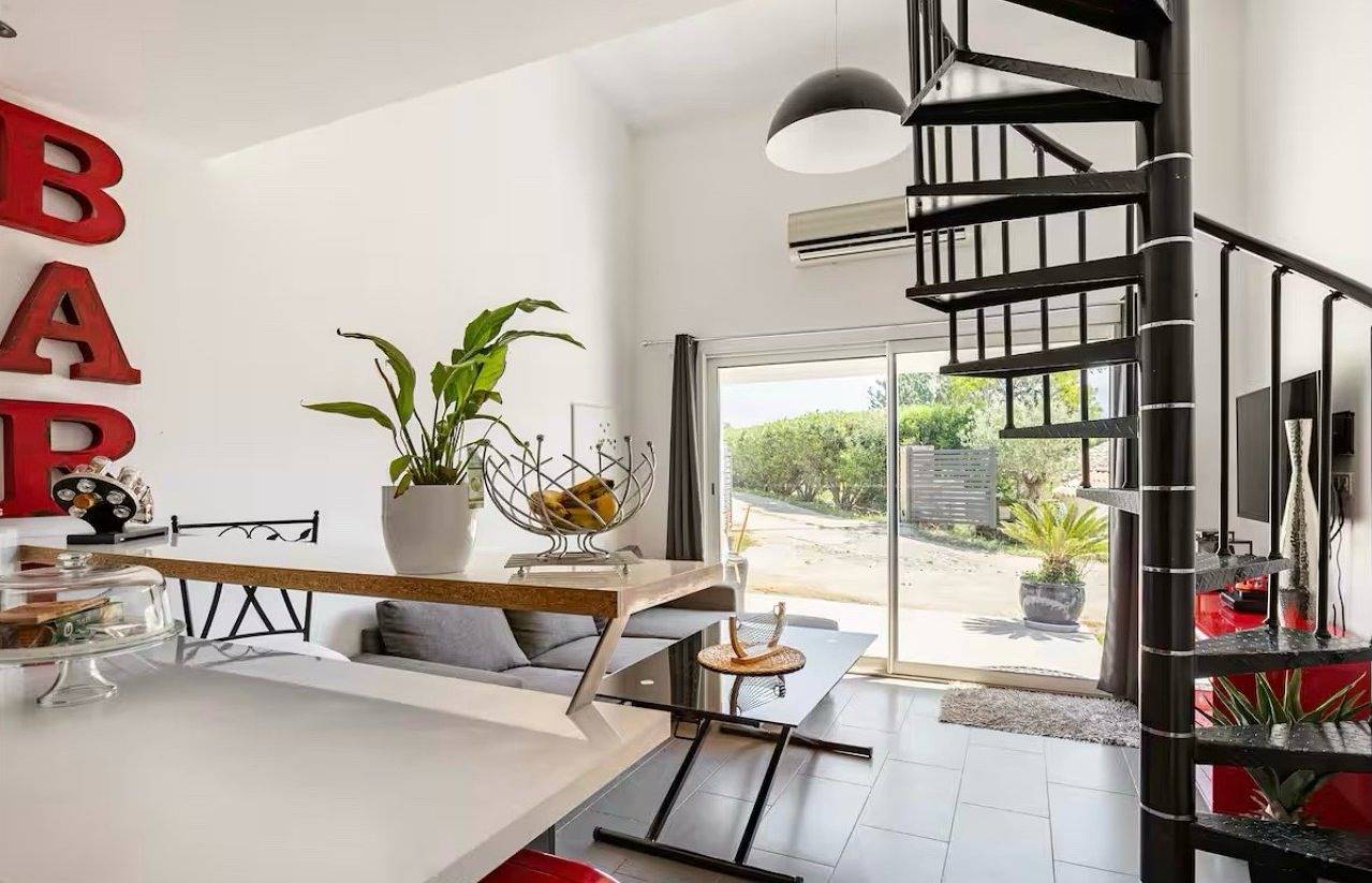 Appartement entier, Appartement à 10 minutes à pied du centre-ville in Calvi, Région de Calvi