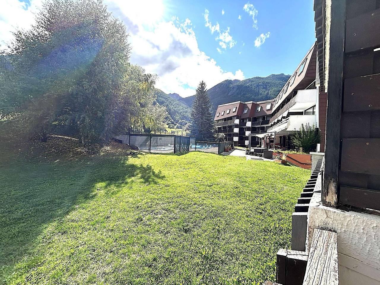 Entire studio, Résidence le Galibier - Studio sleeping corner 4 people (04) in La Salle-les-Alpes, Serre Chevalier