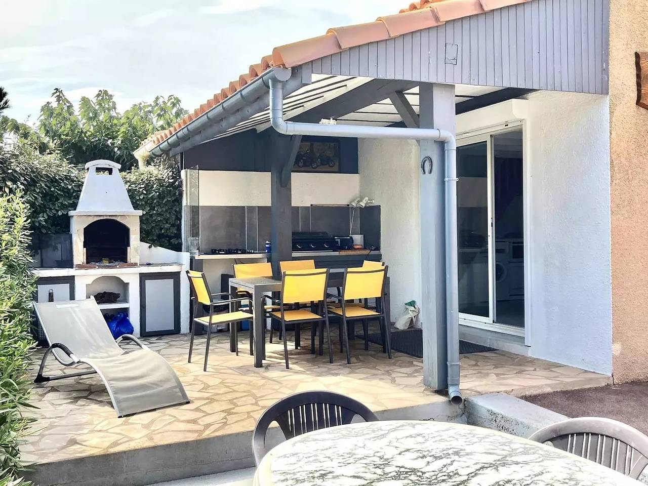 Clos du Soleil Pavilion, parking and swimming pool in residence in Saint Pierre la Mer, Fleury