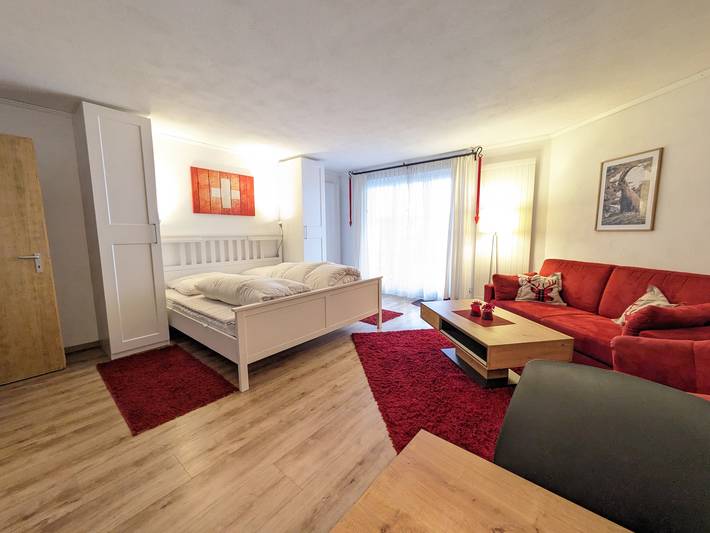Ganzes Studio, 4104 Stilvoll eingerichtetes Studio mit Gartensitzplatz in Vulpera, Tarasp