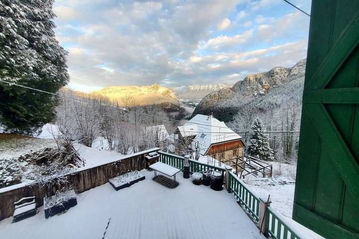 Location de vacances pour 15 personnes, avec Terrasse à Saint-Christophe-sur-Guiers