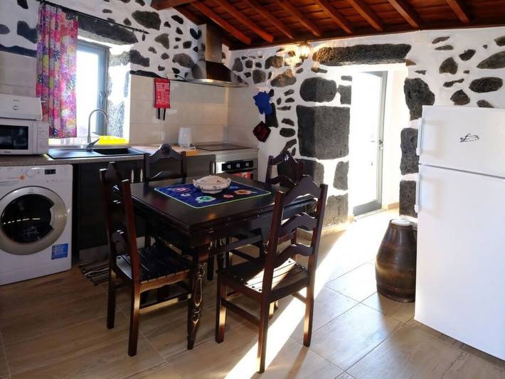 Casa rural para 4 personas, con jardín en Azores - 2