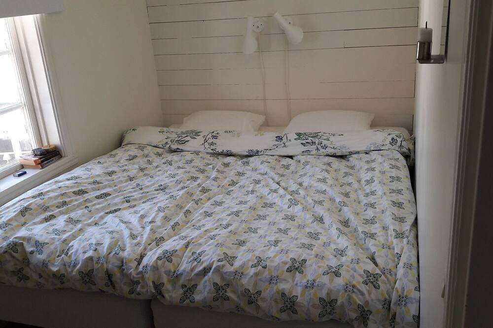 Charming 4-bedroom cottage on Gullholmen, the hidden gem on Swedish westcoast in Stockholm, Schwedische Ostsee