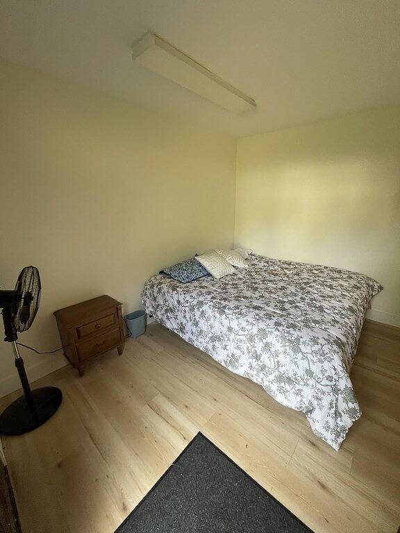 Holiday rental for 16 people, with garden on Vancouver Island