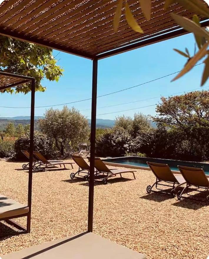 Chambre d’hôte pour 2 personnes, avec Terrasse et Jardin ainsi que Piscine et Vue à Saint-Saturnin-lès-Apt - 2