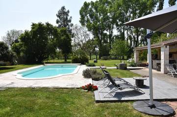 Cottage pour 2 personnes, avec jardin et terrasse ainsi que piscine et vue, animaux acceptés à Damvix