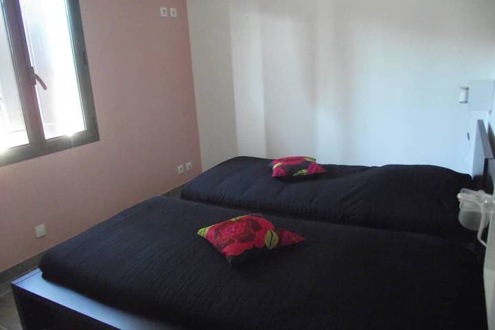 Gîte pour 10 personnes, avec piscine et jardin à Camaret-sur-Aigues - 4