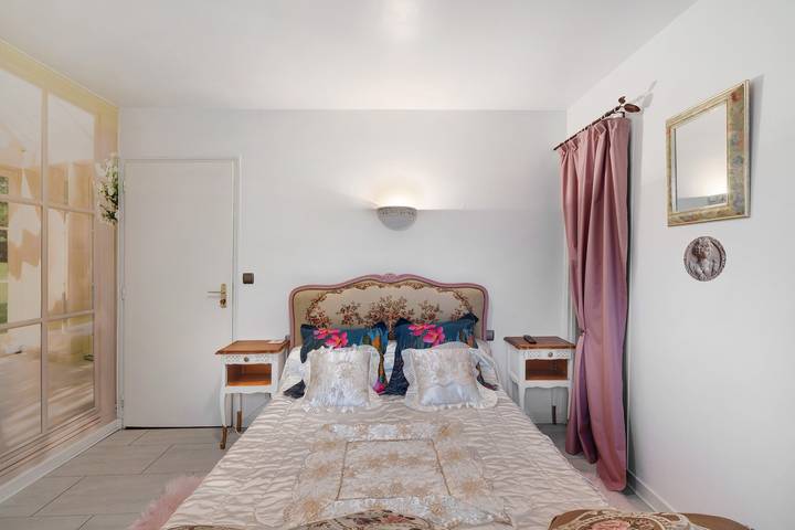 Bed and Breakfast 'Chambre Romantique' with Wi-Fi in Caurel, Guingamp region