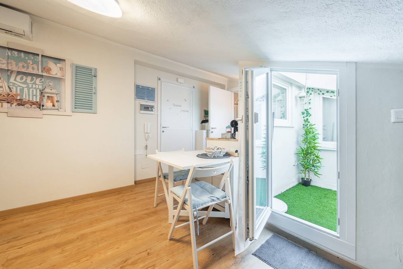 Casa vacanze 'Al Chiaro Di Luna' con balcone, Wi-Fi e aria condizionata in Decimomannu, Campidano