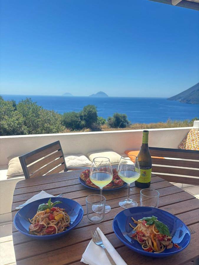 One-Bedroom Villa in Lipari