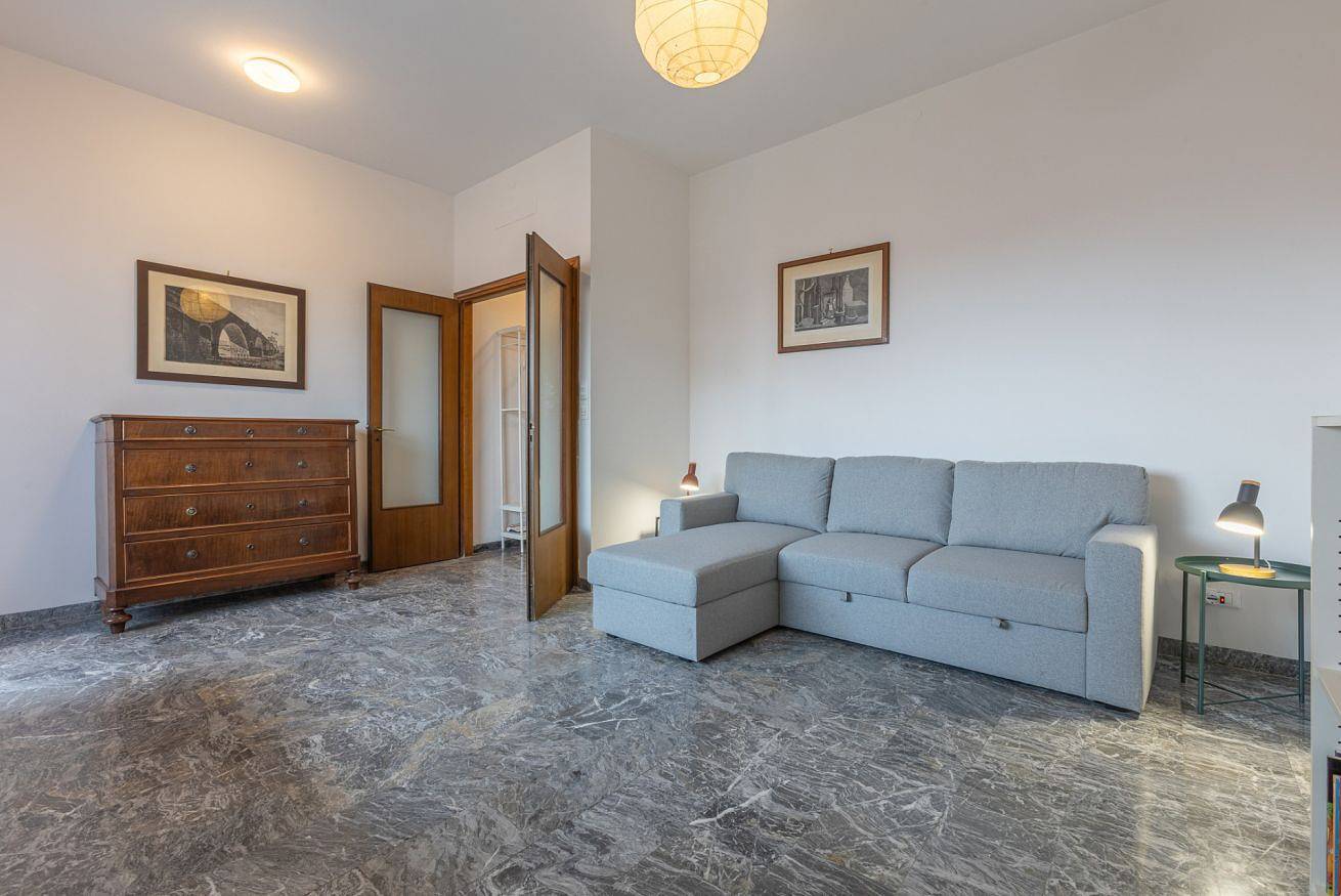 Entire apartment, GuestHost - Roomy Apartment near UniBo & Porta San Donato in Bologna, Bologna Province