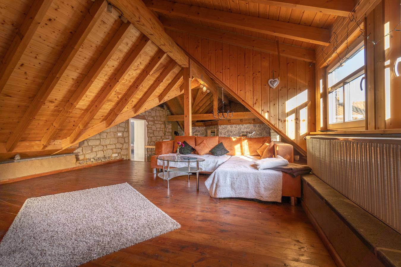 Ganze Ferienwohnung, Historisches Ferienhaus "Zur Linde" in Hausten, Osteifel