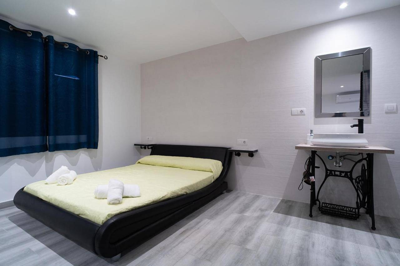 Apartamento entero, One-Bedroom Apartment in Navalón, Anna