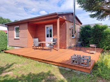 Bungalow für 2 Personen, mit Terrasse und Garten in Mecklenburgische Seenplatte