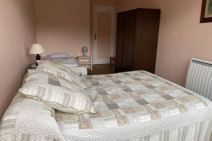 Gîte pour 3 personnes, avec piscine dans Office De Tourisme De Saint Cast Le Guildo - 4