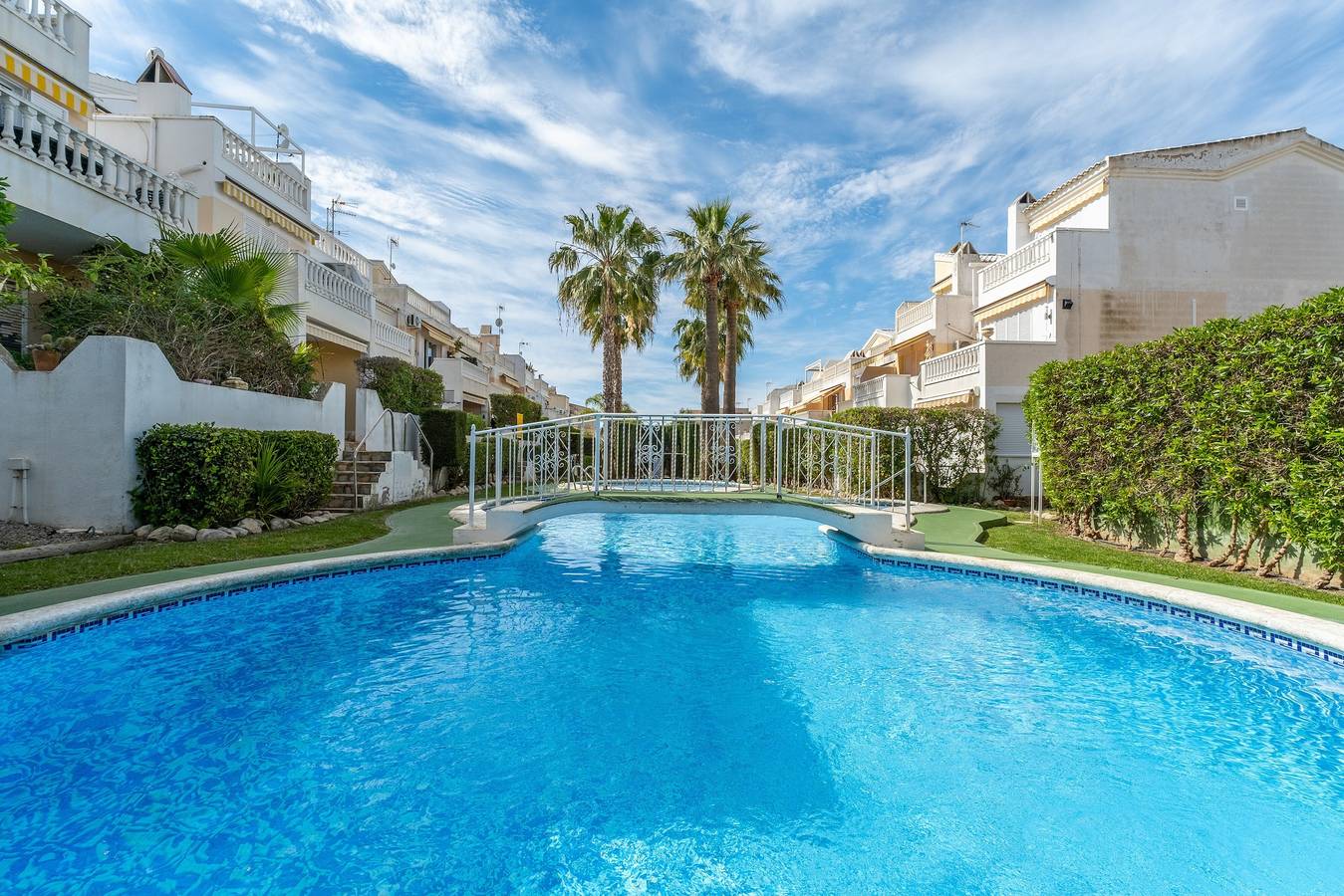 Apartment 'A Un Paso Del Mar' with Shared Pool and Balcony in Playa Moncayo, Guardamar del Segura