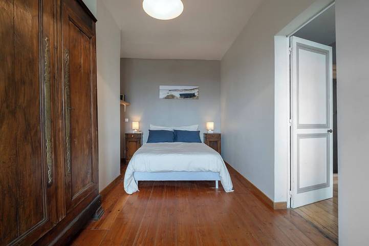 Location de vacances pour 22 personnes, avec Terrasse et Jardin à Rochefort - 3