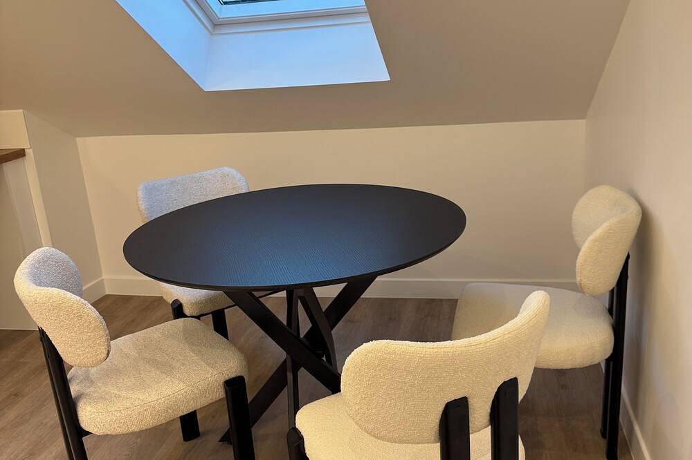 Apartamento entero, 10 mnt from Cdg airport, 2-bedroom apartment with free public parking in Mitry-Mory, Sena y Marne