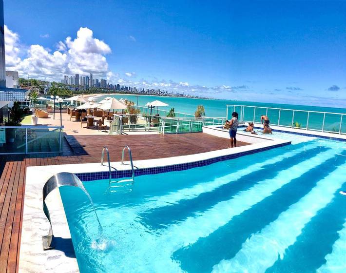 Casas e apartamentos de temporada para 5 pessoas, com terraço e piscina e ainda vista, com animais de estimação em Cabo Branco