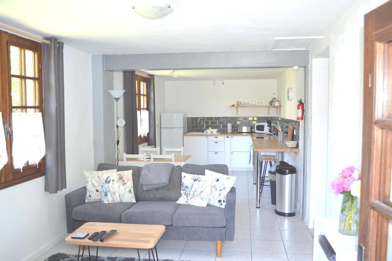 Appartement entier, Les Bruyeres Gite in Montbron, Charente