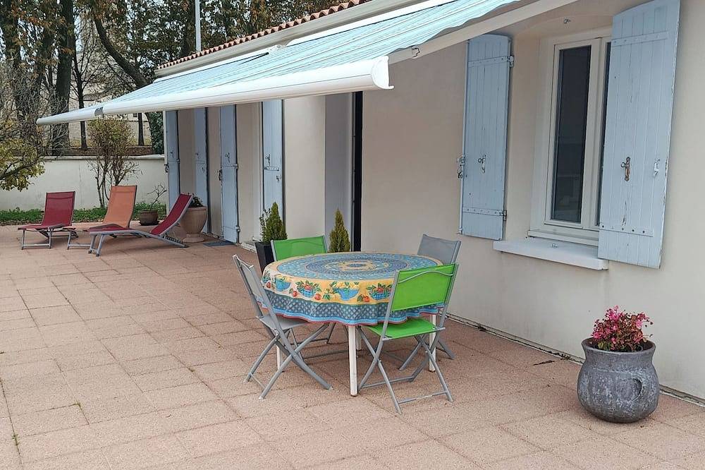 La maison bleue à Surgères in Surgères, Région de Rochefort