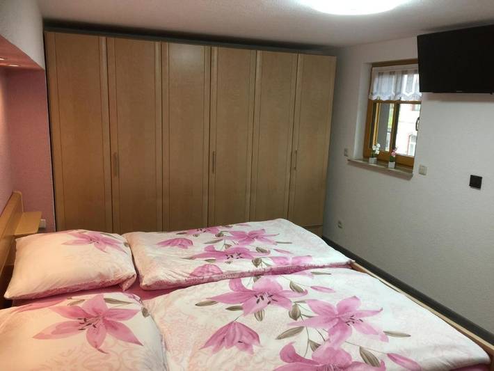Ferienwohnung für 4 Personen, mit Terrasse und Garten sowie Ausblick in Seiffen - 3