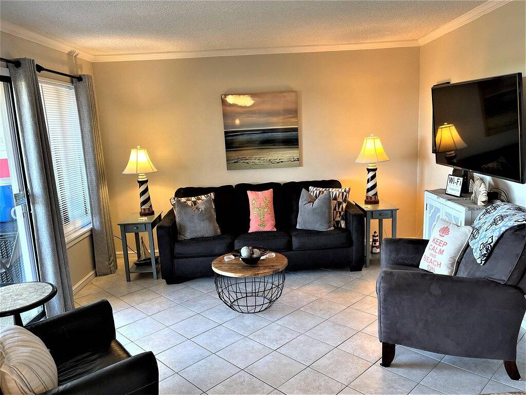 Ganze Wohnung, Admiral's Row 424 | Ocean Views, Tennis, Pickleball & Beach Access in Beaufort County