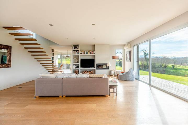Maison de vacances pour 9 personnes, avec Balcon et Terrasse ainsi que Jardin et Vue à Arcangues