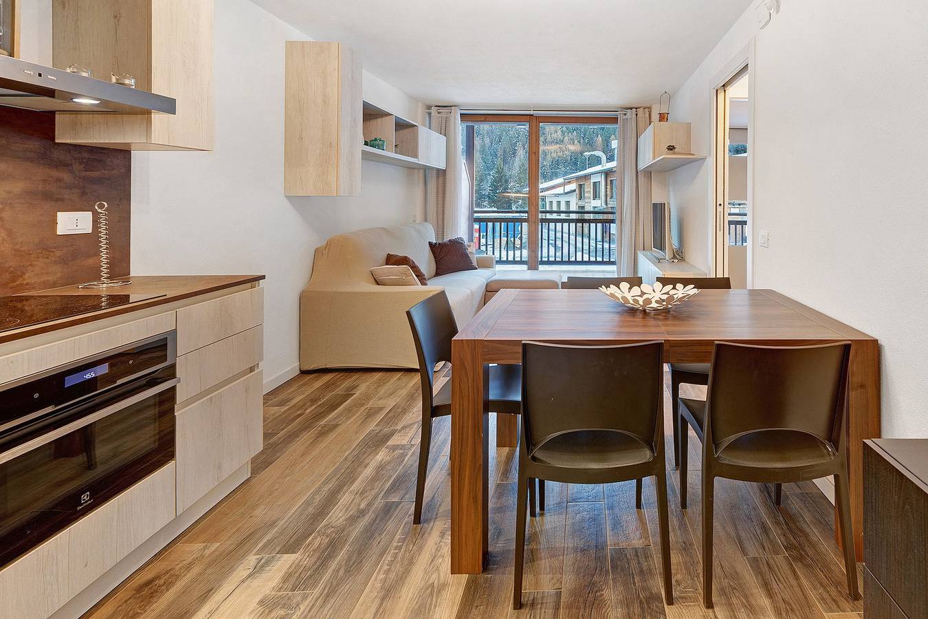 Appartamento intero, Appartamento 'Viola' con Vista Montagna, Balcone e Wi-Fi in Valdidentro, Parco Nazionale dello Stelvio