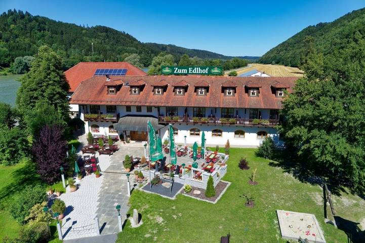 Hotel für 4 Personen, mit Terrasse und Garten sowie Ausblick in Obernzell - 2