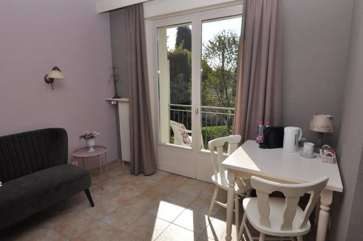 Location de vacances pour 2 personnes, avec jardin et vue dans Bains-les-Bains - 3