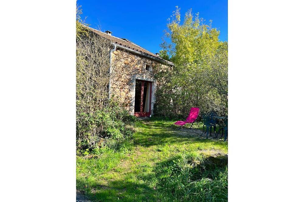 Entire apartment, Gite Chouette, cosy house in a green setting in Avène, Lodève region