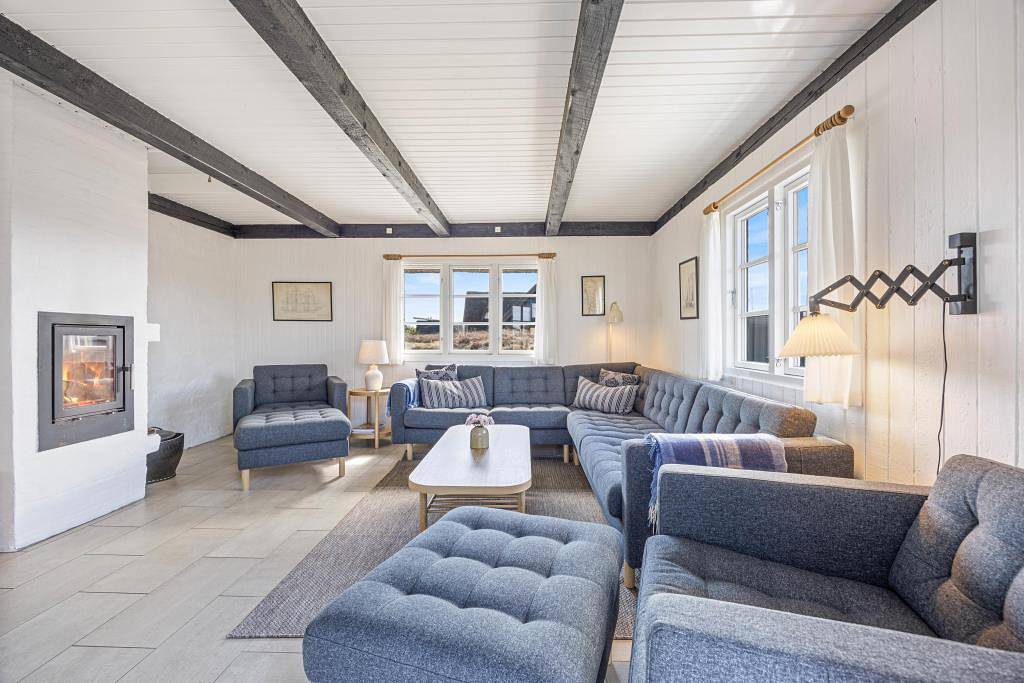 Strandnahes Reetdachhaus für 4 Personen in Bjerregård in Bjerregård, Holmsland Klit