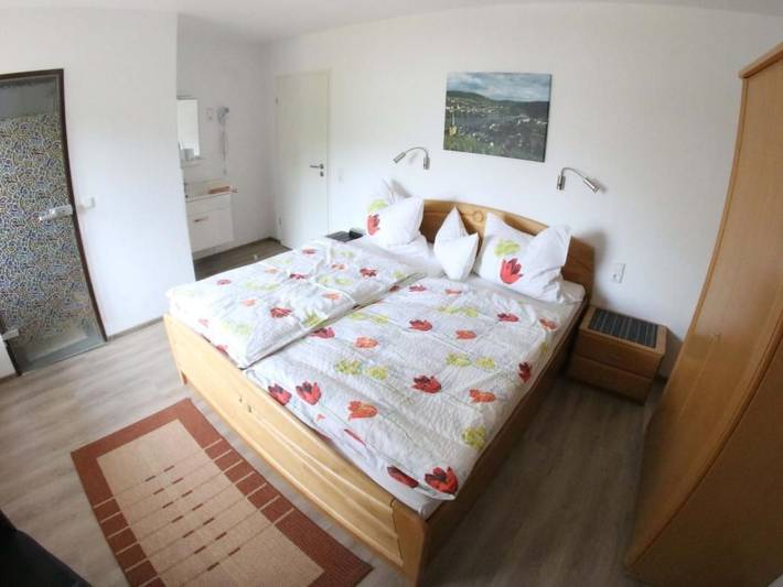 Location de vacances pour 5 personnes, avec Balcon ainsi que Jardin et Vue à Alf