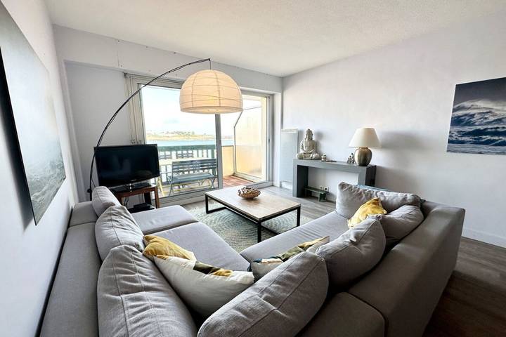 Appartement entier, T3 Duplex – Vue mer 180° sur le port de Lomener in Plage de Port Fontaine-Lomener, Ploemeur