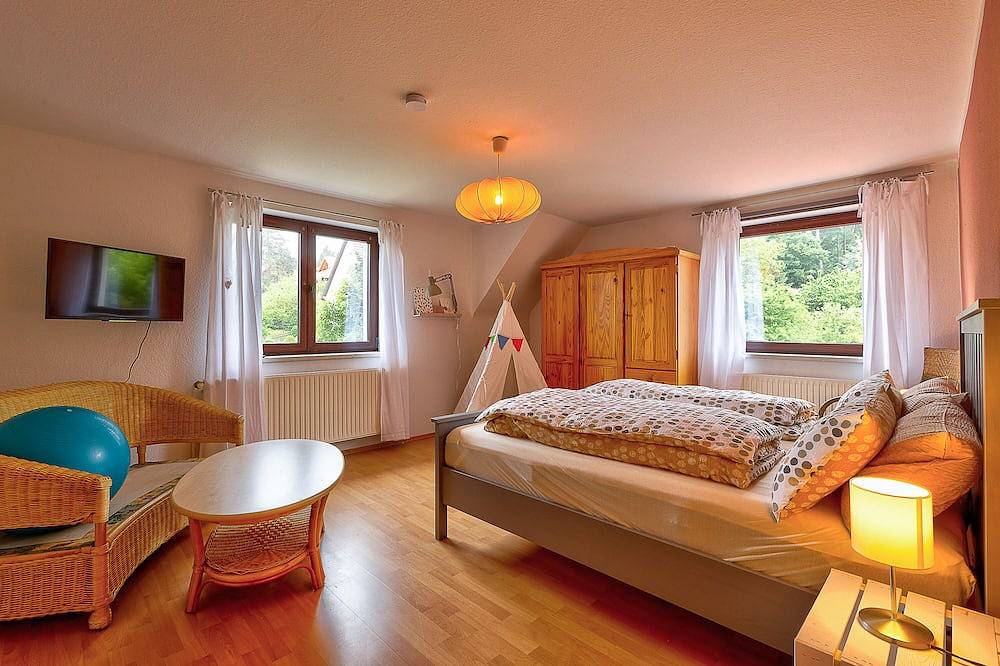 Das Ferienhaus mit viel Platz - am Fuß des Thüringer Waldes in Waltershausen, Gotha und Umgebung