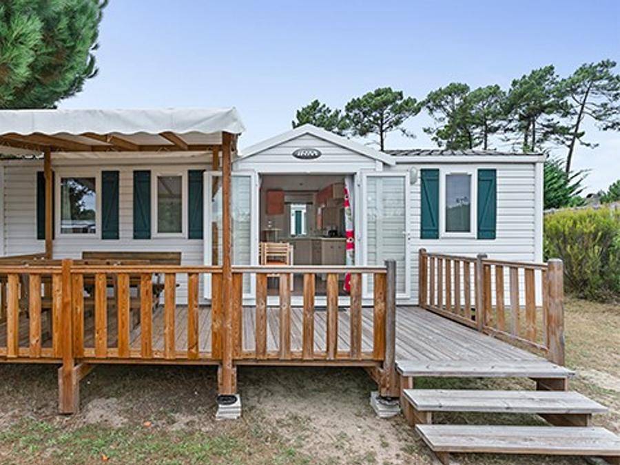 Camping Residence Village - Mobilhome 4 personas - Mobil-home | Confort | 2 Dormitorios | 4 Pers. | Terraza elevada | Aire acondicionado. in Lido di Jesolo, Provincia de Venezia