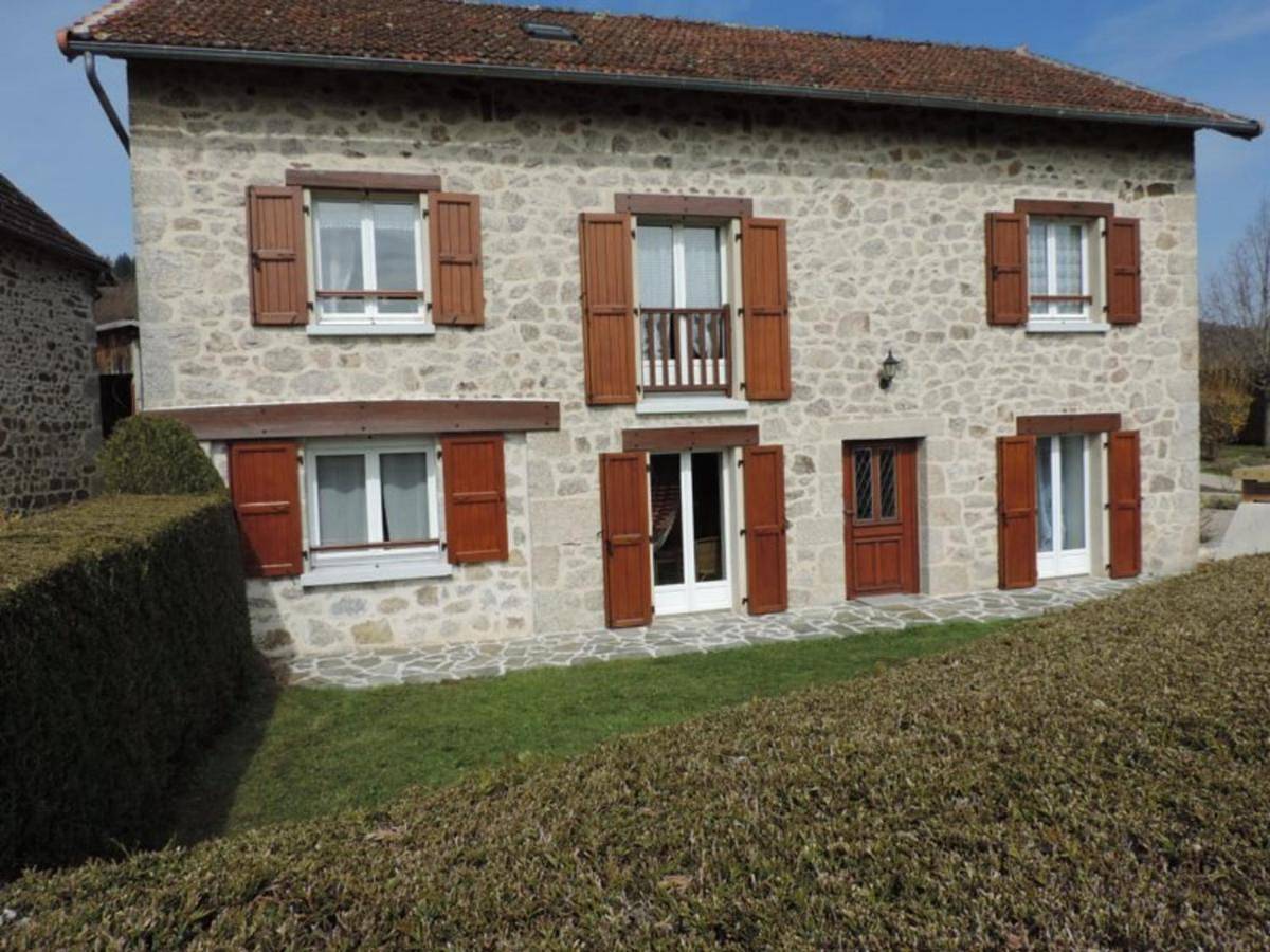 Holiday Home in Vitrac (Cantal), Région d'Aurillac
