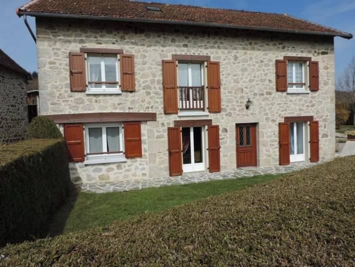 Location de vacances pour 4 personnes, avec Jardin à Vitrac (Cantal) - 2